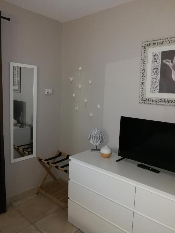 Au Doux Repos Bed & Breakfast Lucbardez-et-Bargues Exterior foto