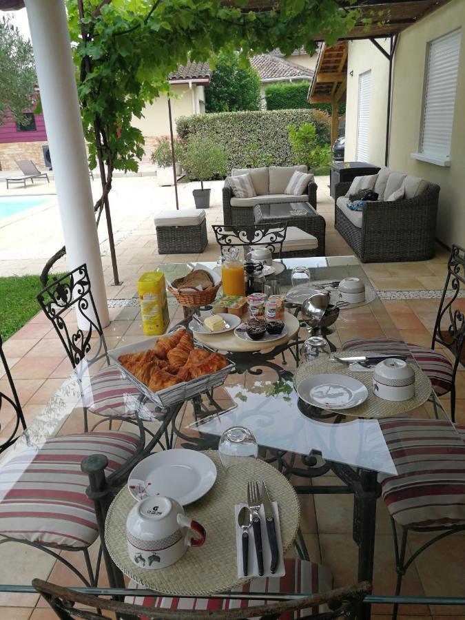 Au Doux Repos Bed & Breakfast Lucbardez-et-Bargues Exterior foto